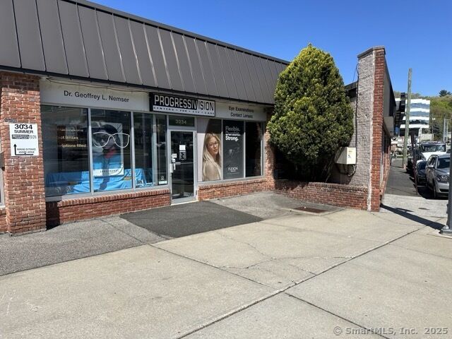 Property Photo:  3034 Summer Street  CT 06905 
