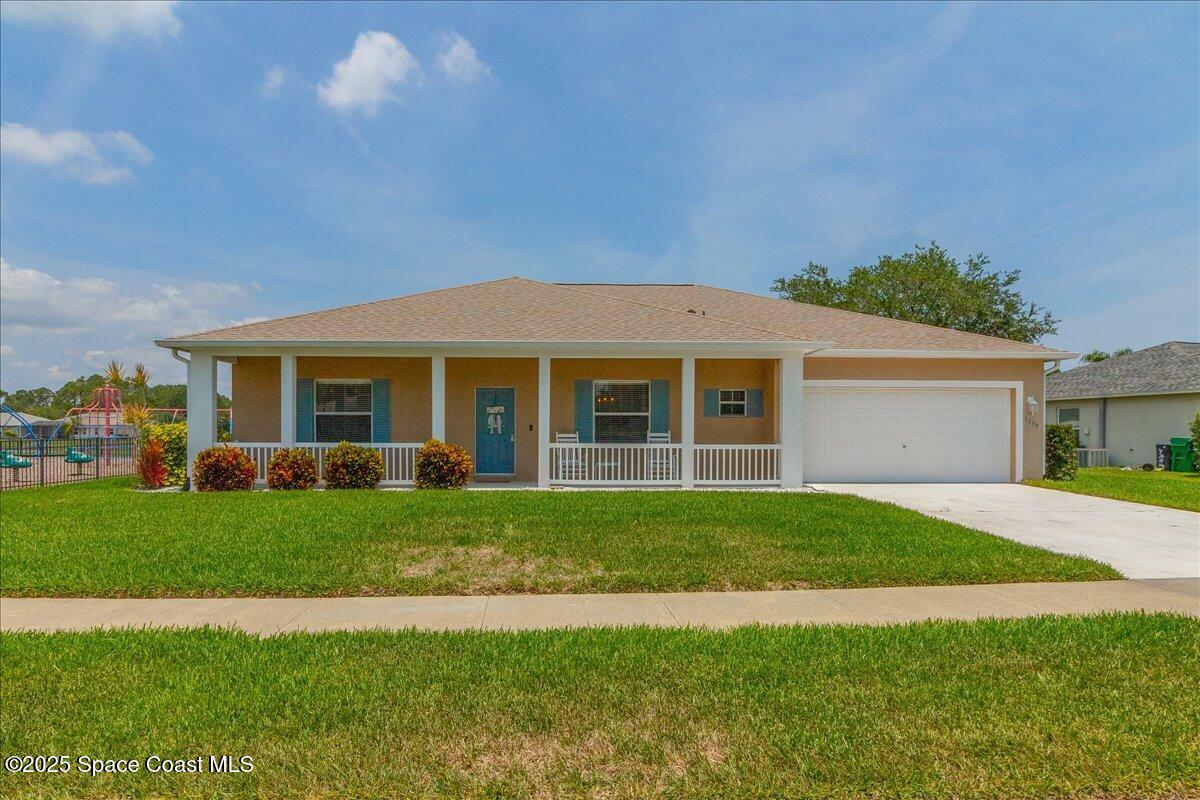 Property Photo:  5290 Cinnamon Fern Boulevard  FL 32927 