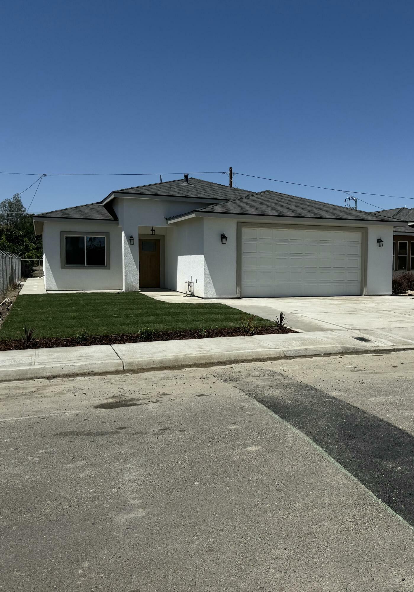 Property Photo: 516 Josephine Avenue CA 93212