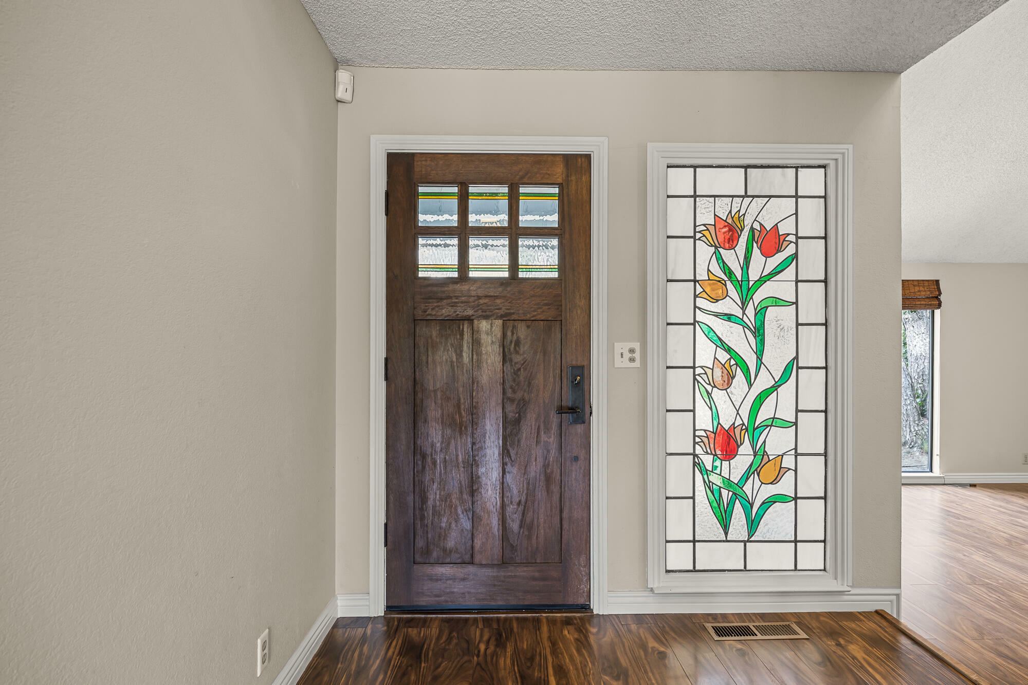 Property Photo: 15021 Oak Ranch Drive CA 93292