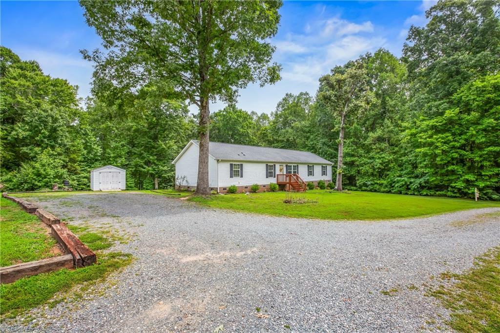 Property Photo: 1030 Endeavour Lane NC 27052