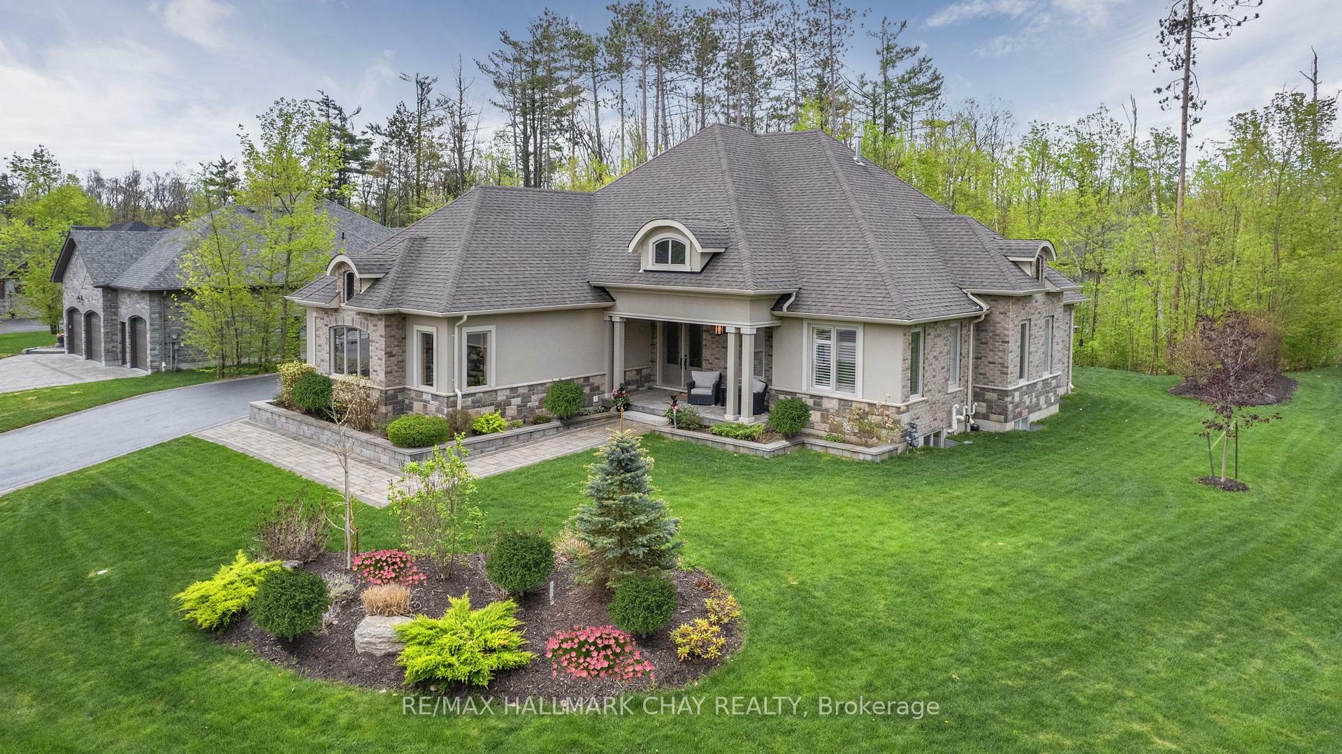 Property Photo: 19 Timber Wolf Trail ON L9X 0H7