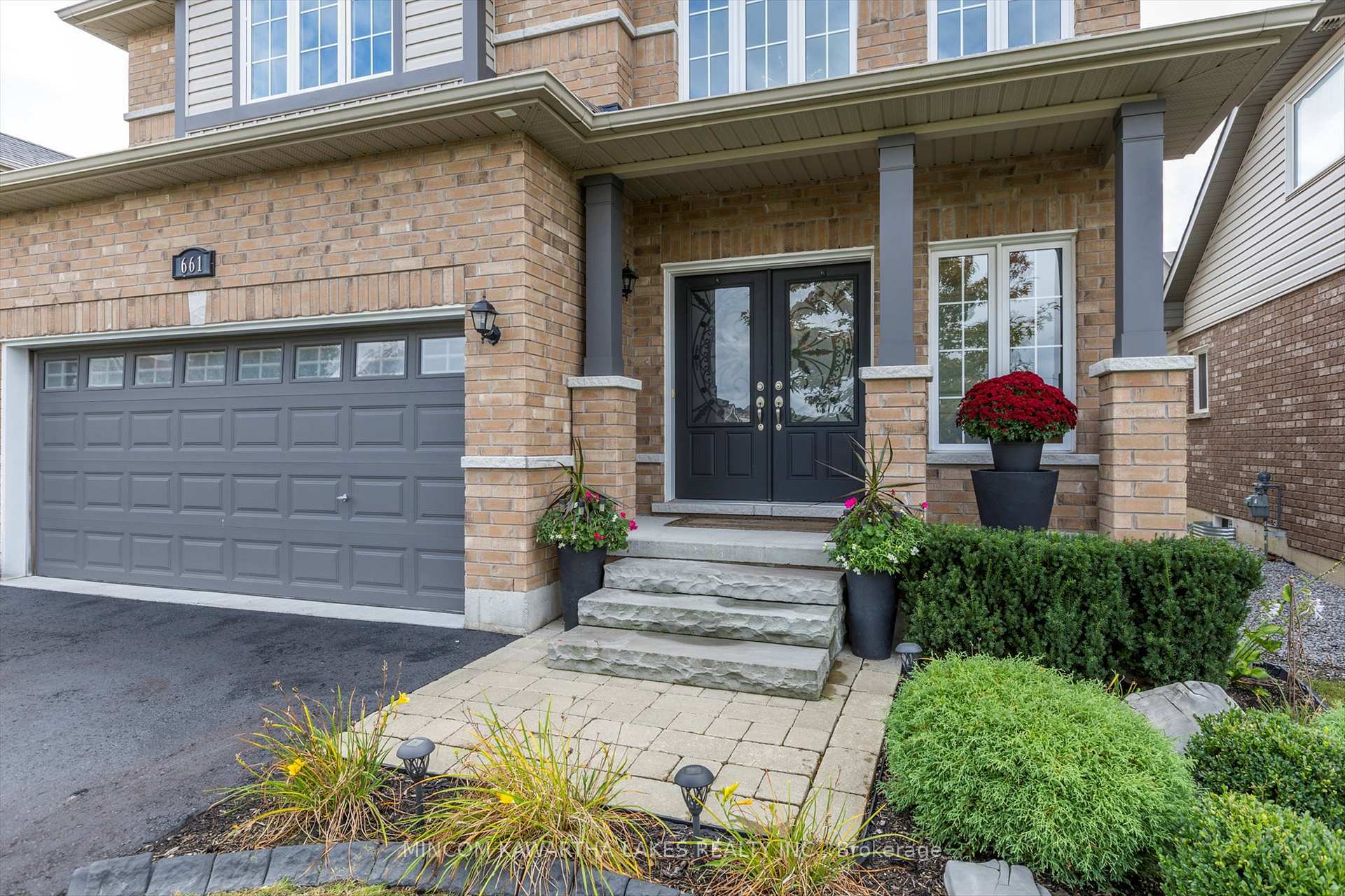 Property Photo: 661 Goodwin Terrace ON K9J 0H7