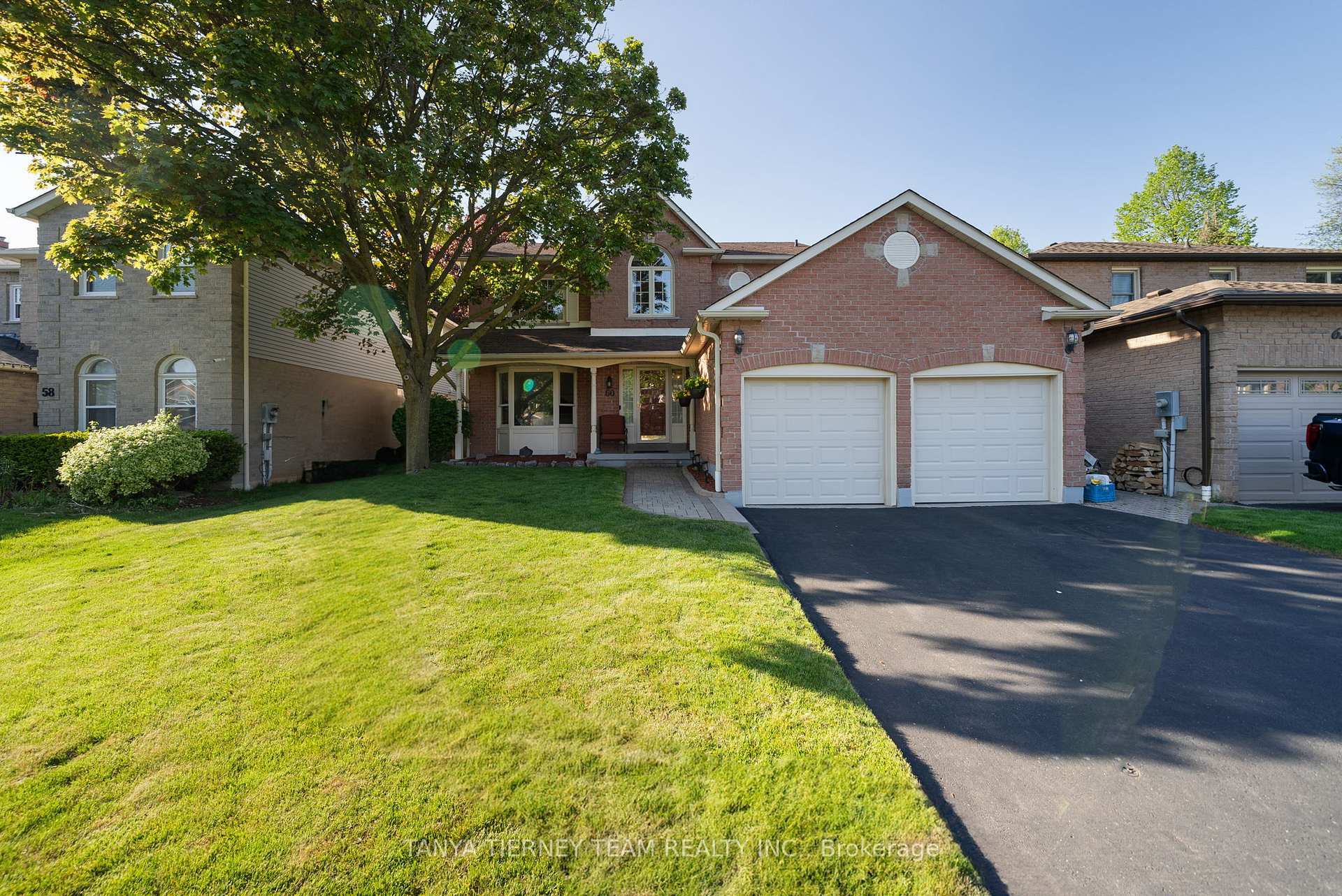 Property Photo: 60 Glen Dhu Drive ON L1R 1K4
