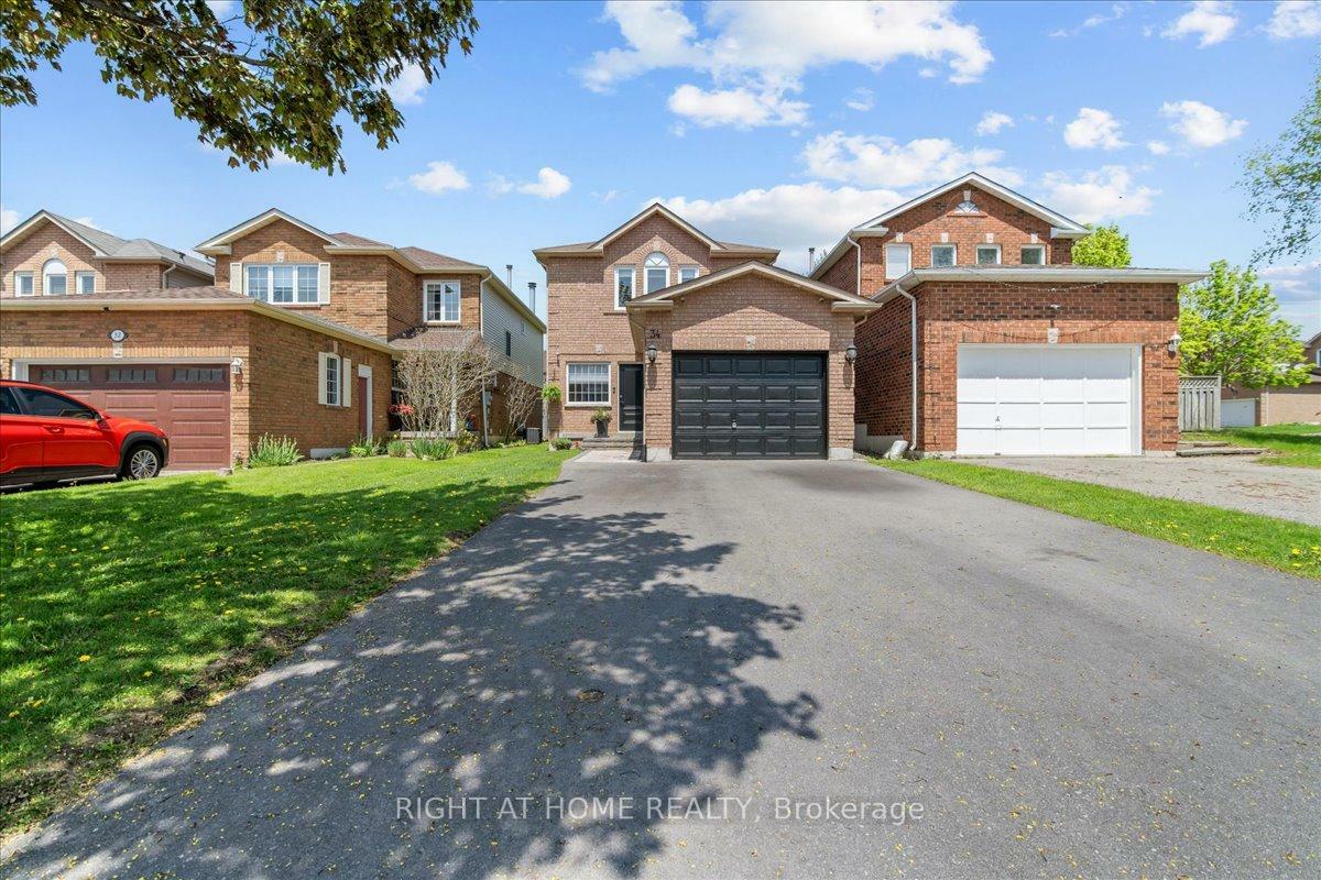 34 Vail Meadows Crescent  Clarington ON L1C 4T2 photo