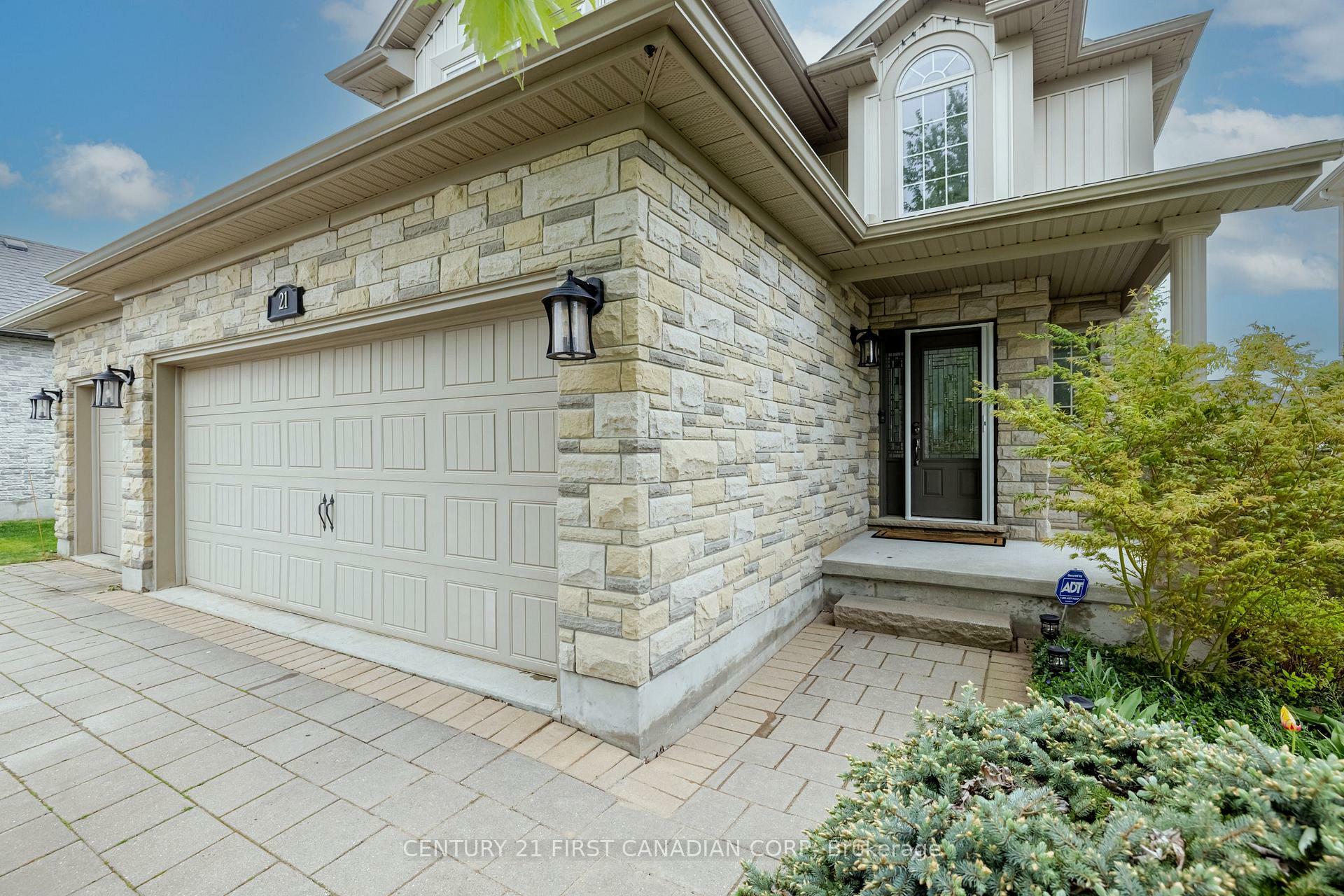 Photo de la propriété: 21 Maplewood Lane ON M0M 2A0