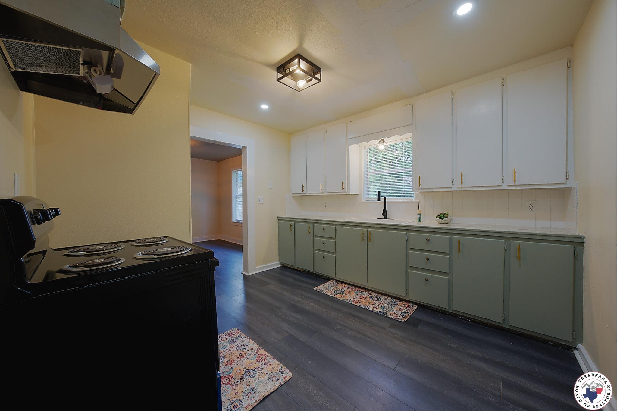 Property Photo:  103 S Merrill  TX 75570 