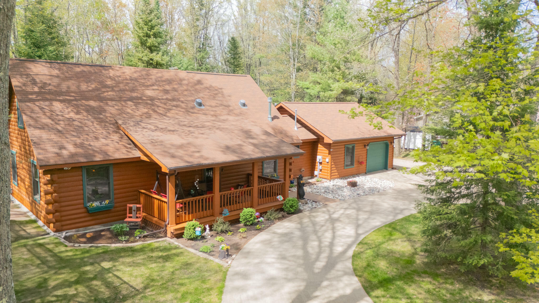 Property Photo:  305 Meadow Lane  MI 48629 