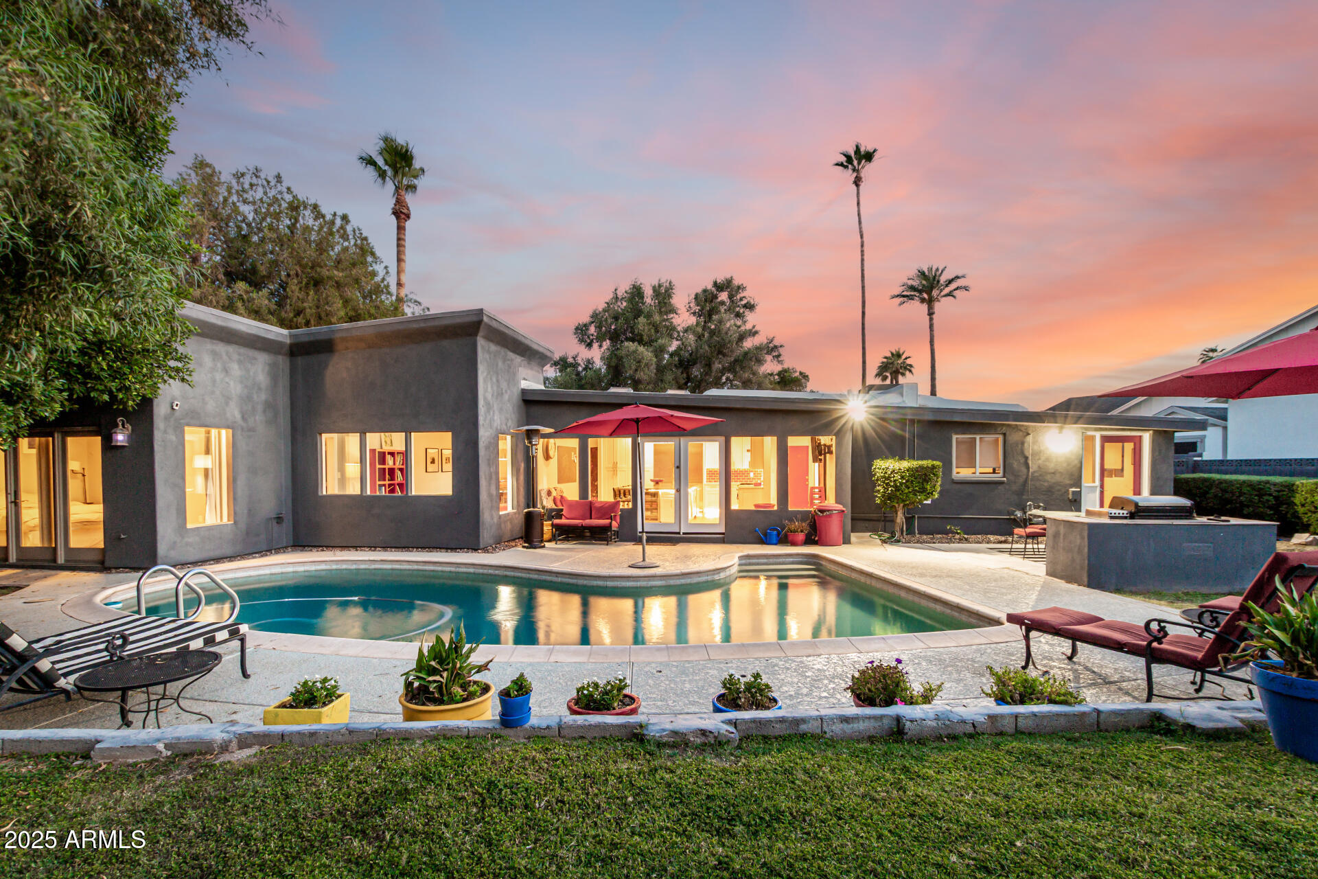 Property Photo: 6746 E Monterosa Street AZ 85251