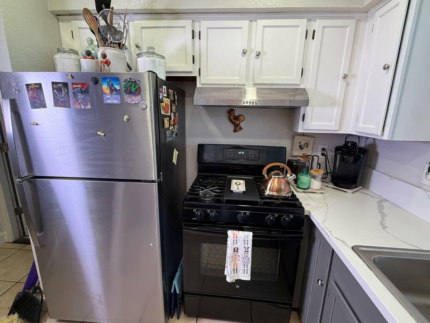 Property Photo: 561 Samuel Way CA 95838