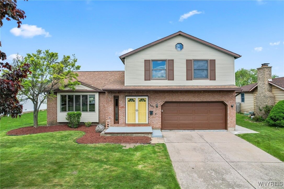 Property Photo: 307 Wadsworth Court NY 14150