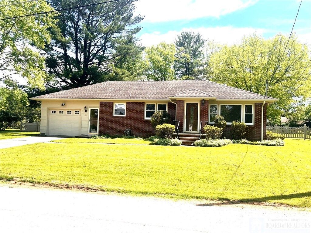 Property Photo:  15 Sycamore Street  NY 14701 