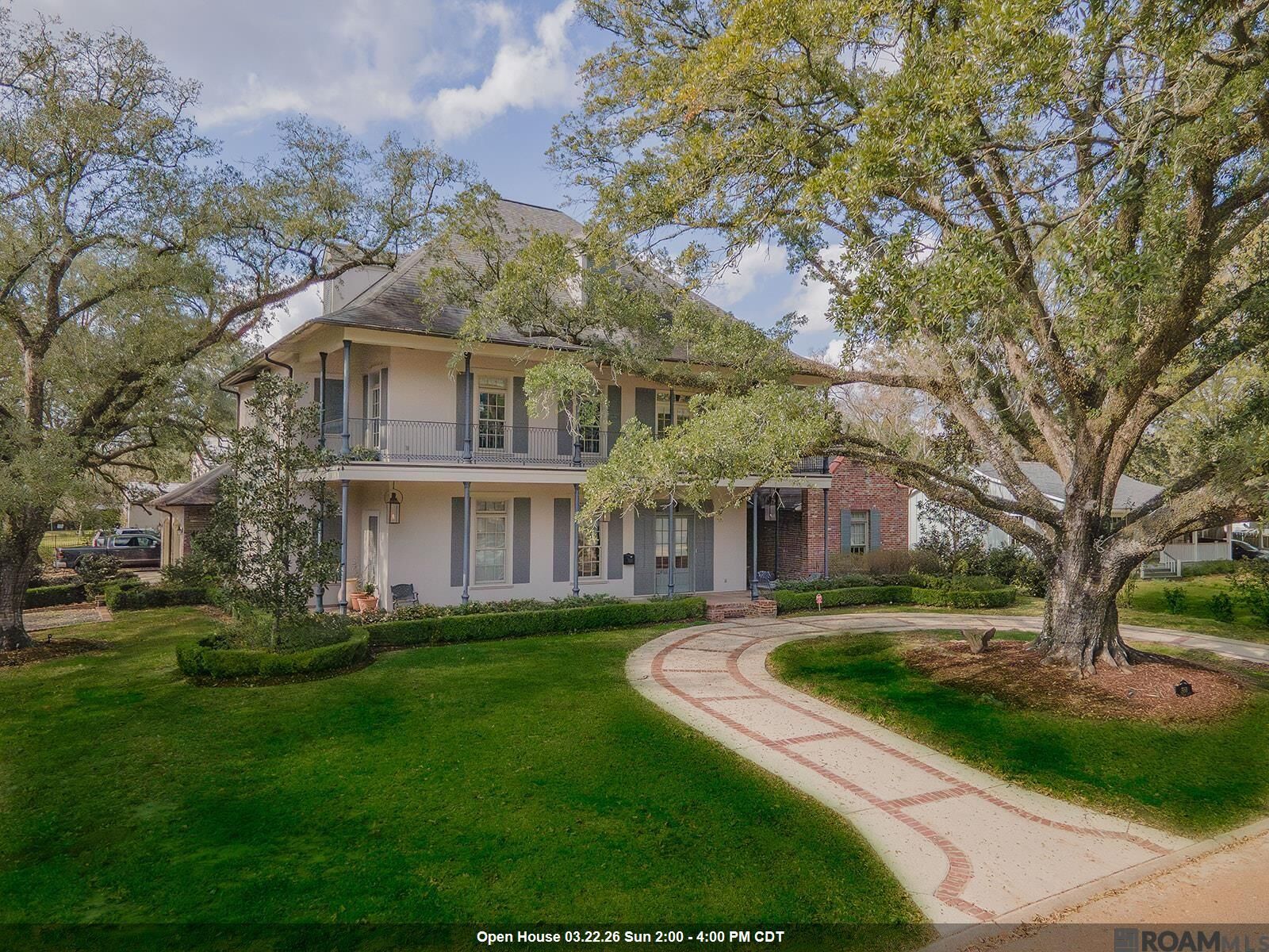 Property Photo:  1958 Ingleside Dr  LA 70808 