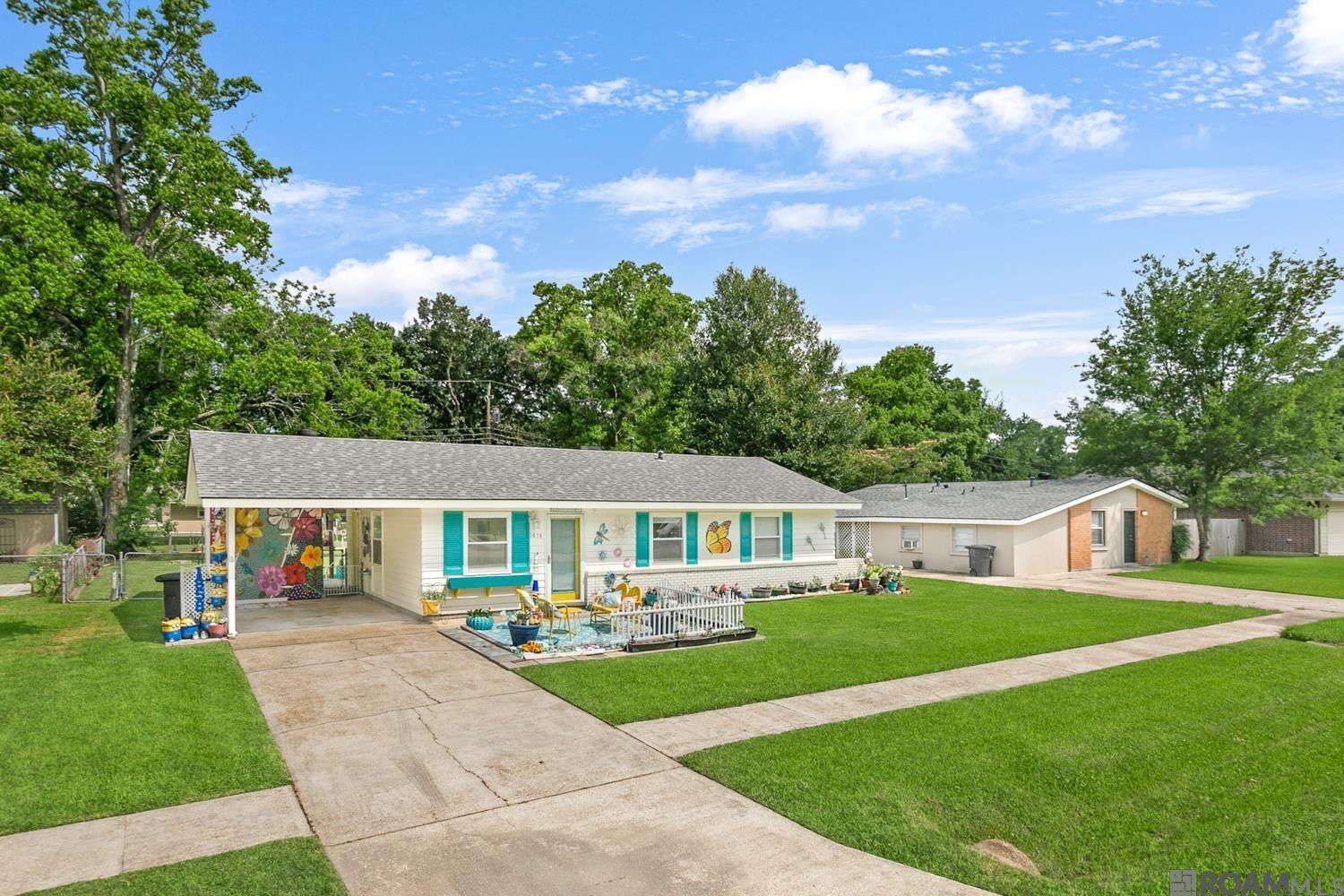 Property Photo: 1858 Mullen Dr LA 70810