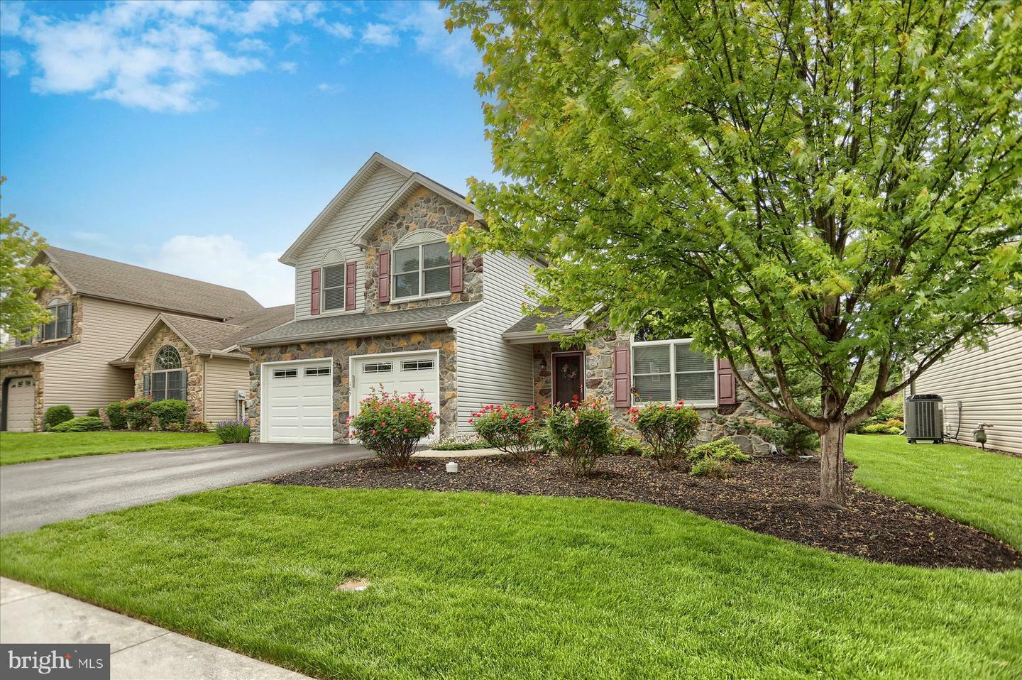Property Photo: 105 Hilltop Court PA 17011