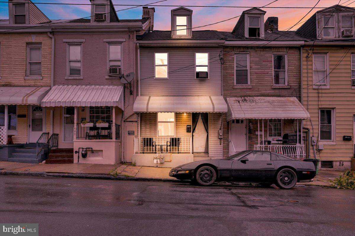 431 Buttonwood Street  Reading PA 19601 photo