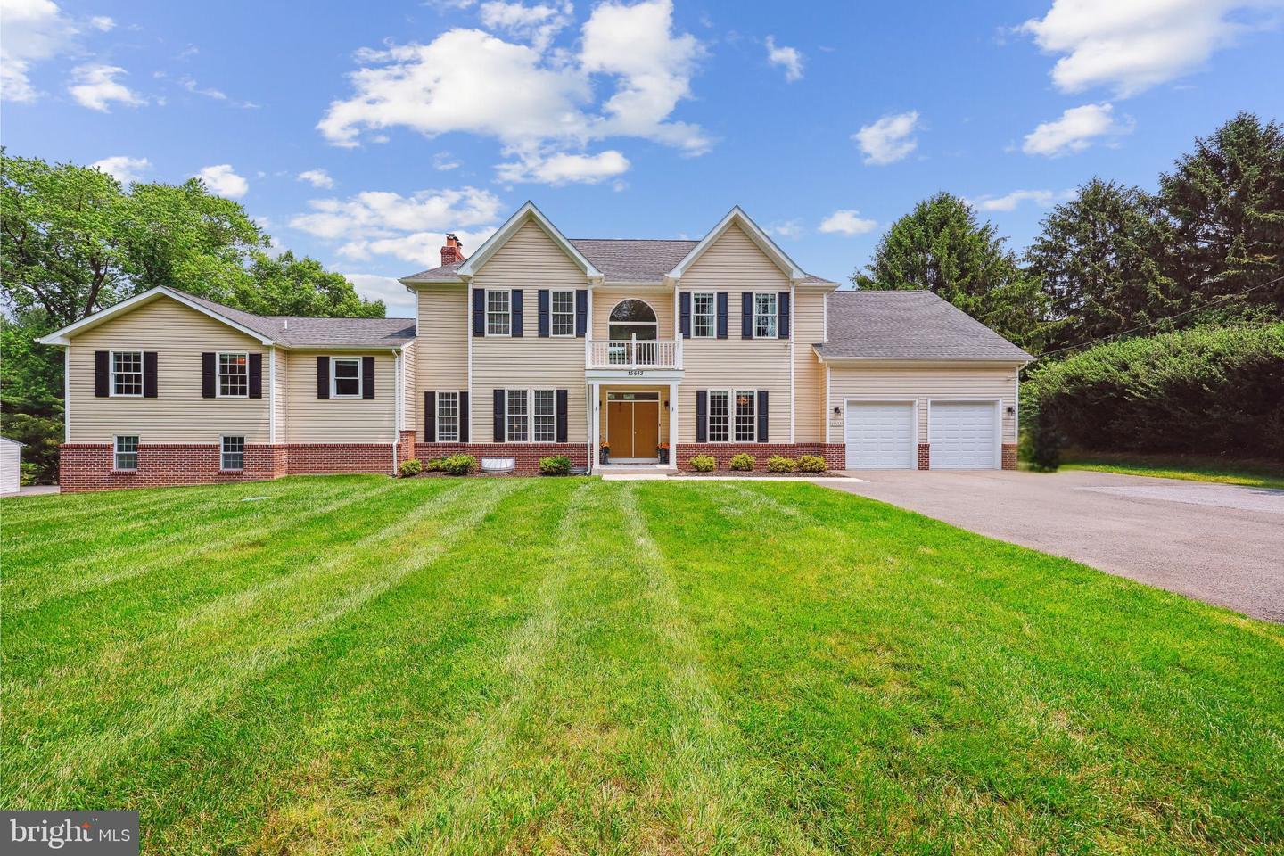 Property Photo: 15613 Ancient Oak MD 20878