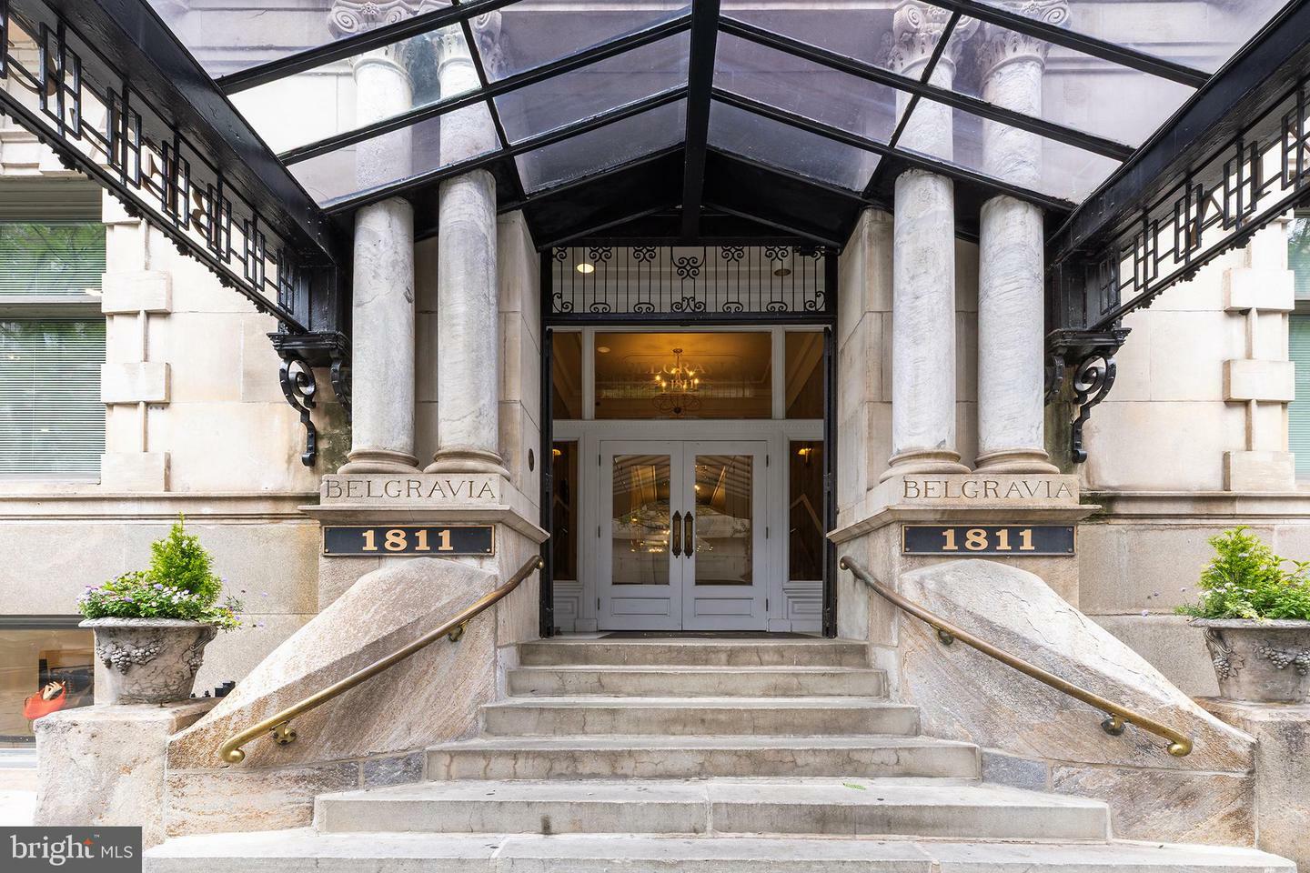 1811 Chestnut Street 104  Philadelphia PA 19103 photo