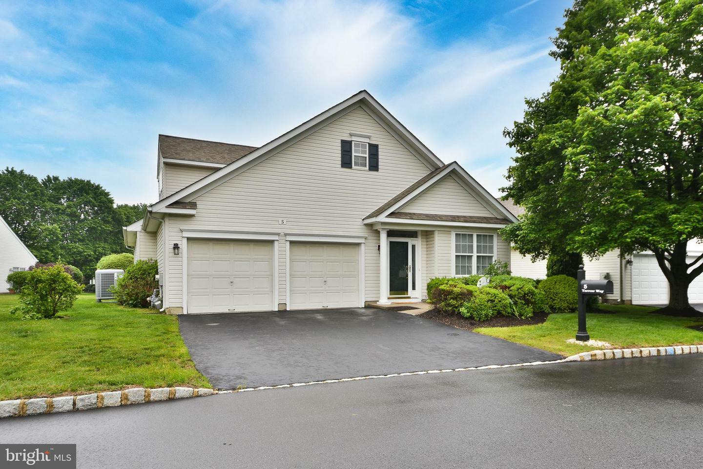 Property Photo: 5 Yarrow Way PA 19047