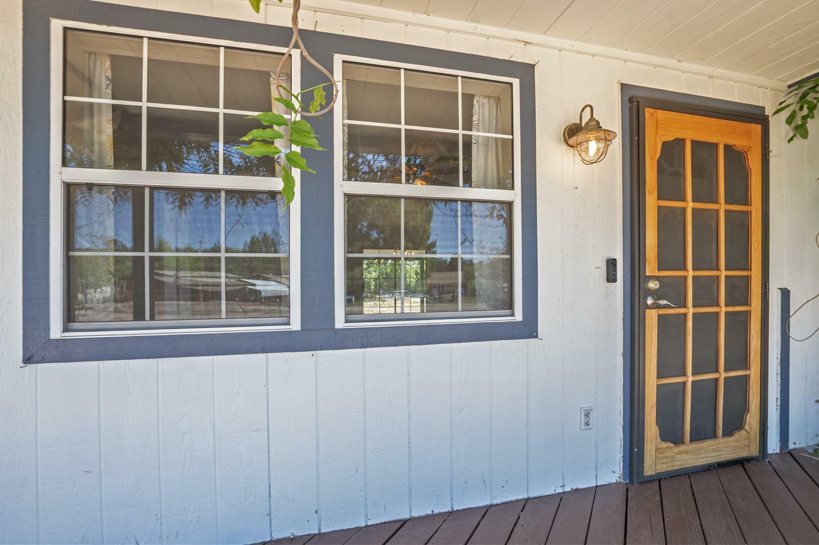 Property Photo: 402 W Arabian Way AZ 85541