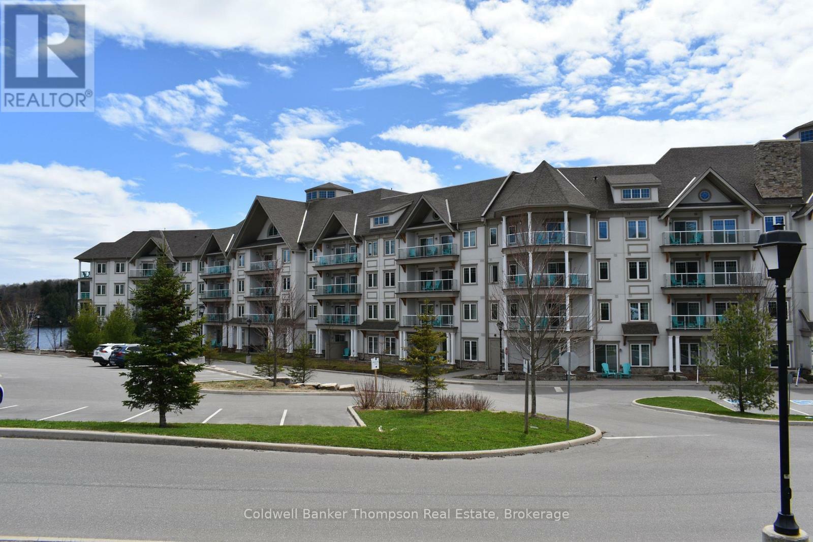 Photo de la propriété: 25 Pen Lake Point Road 118 ON P1H 1A9