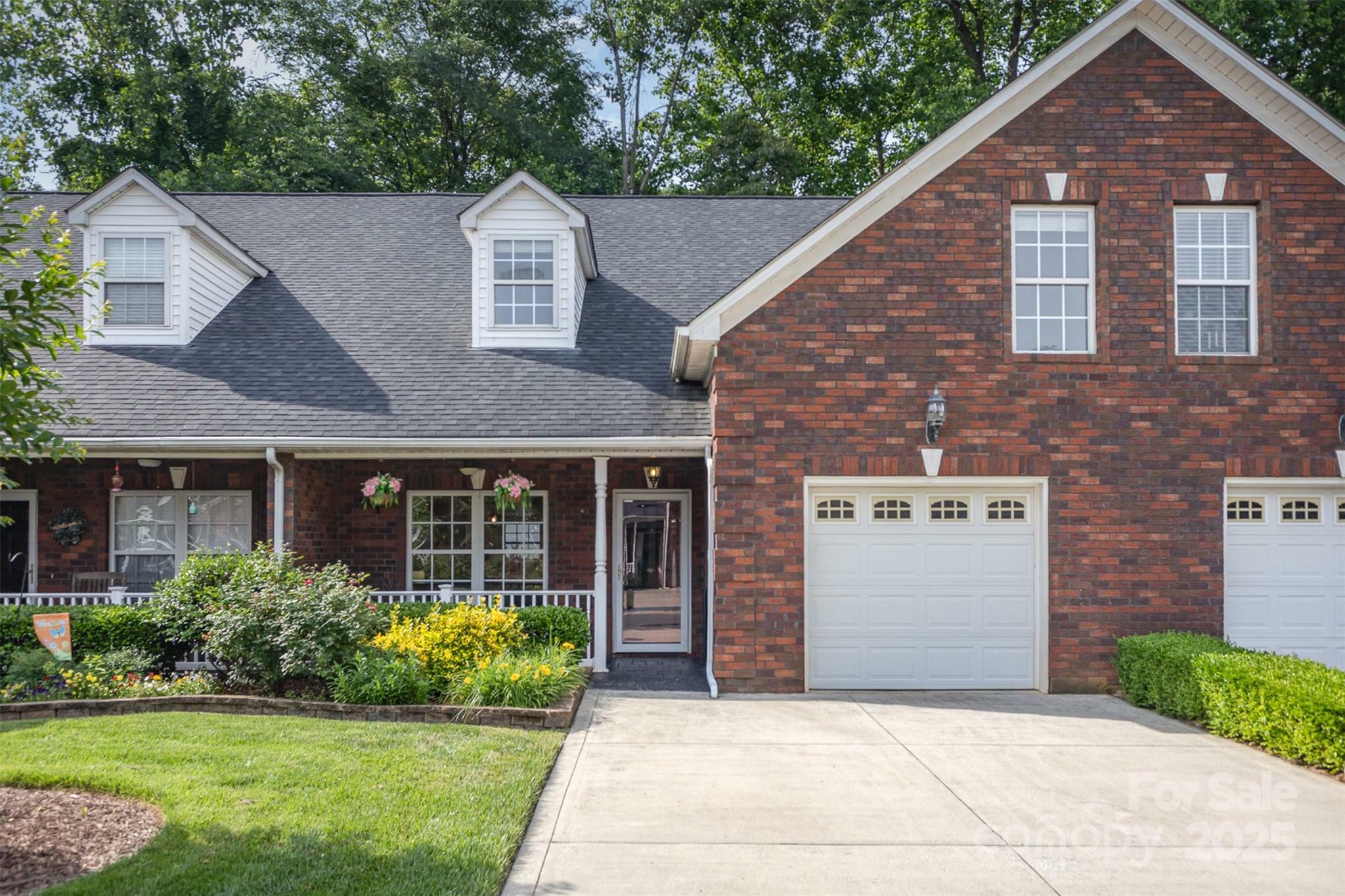 Property Photo: 121 Quality Drive NC 28120