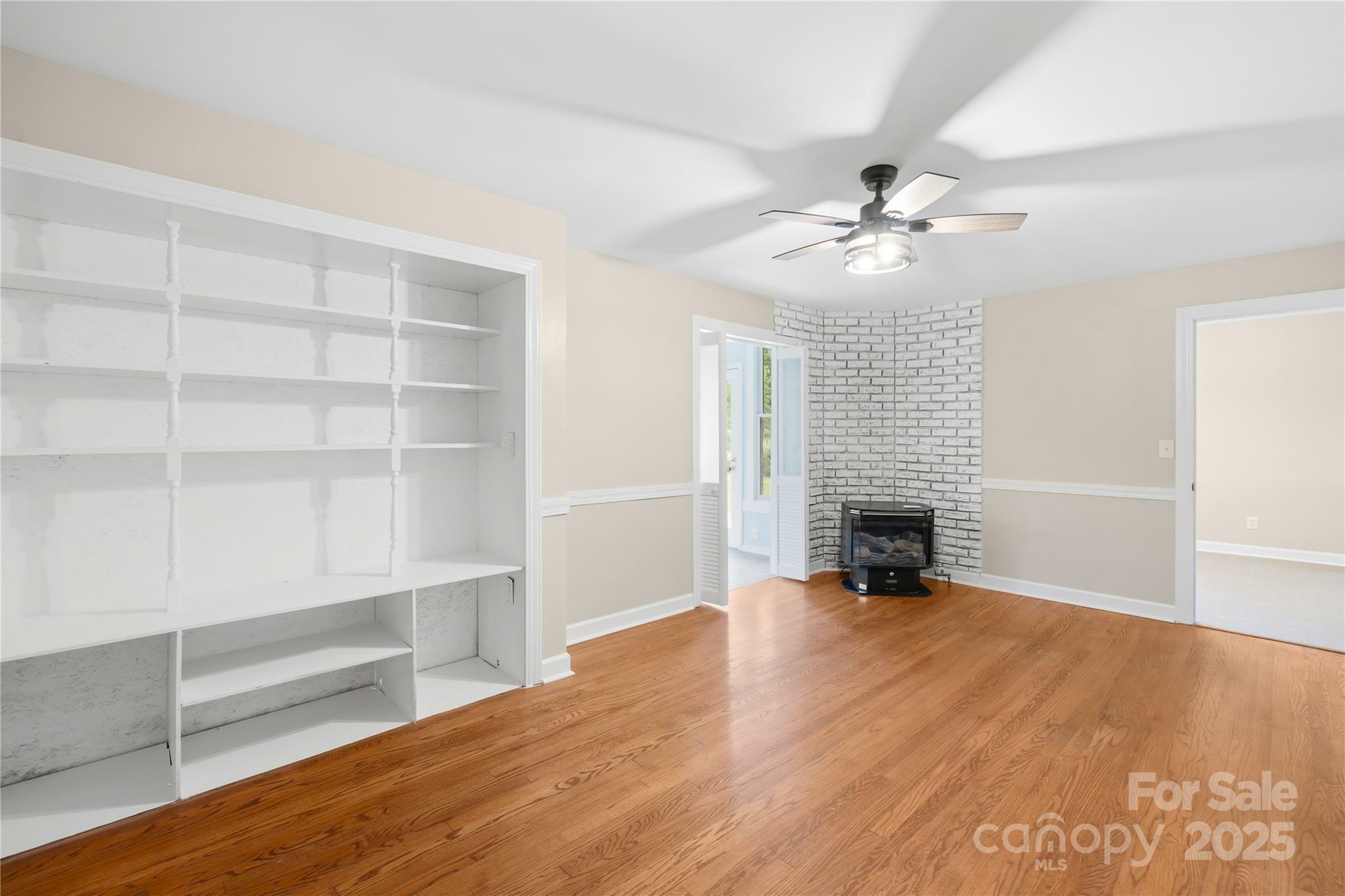 Property Photo: 119 Oak Avenue NC 28152