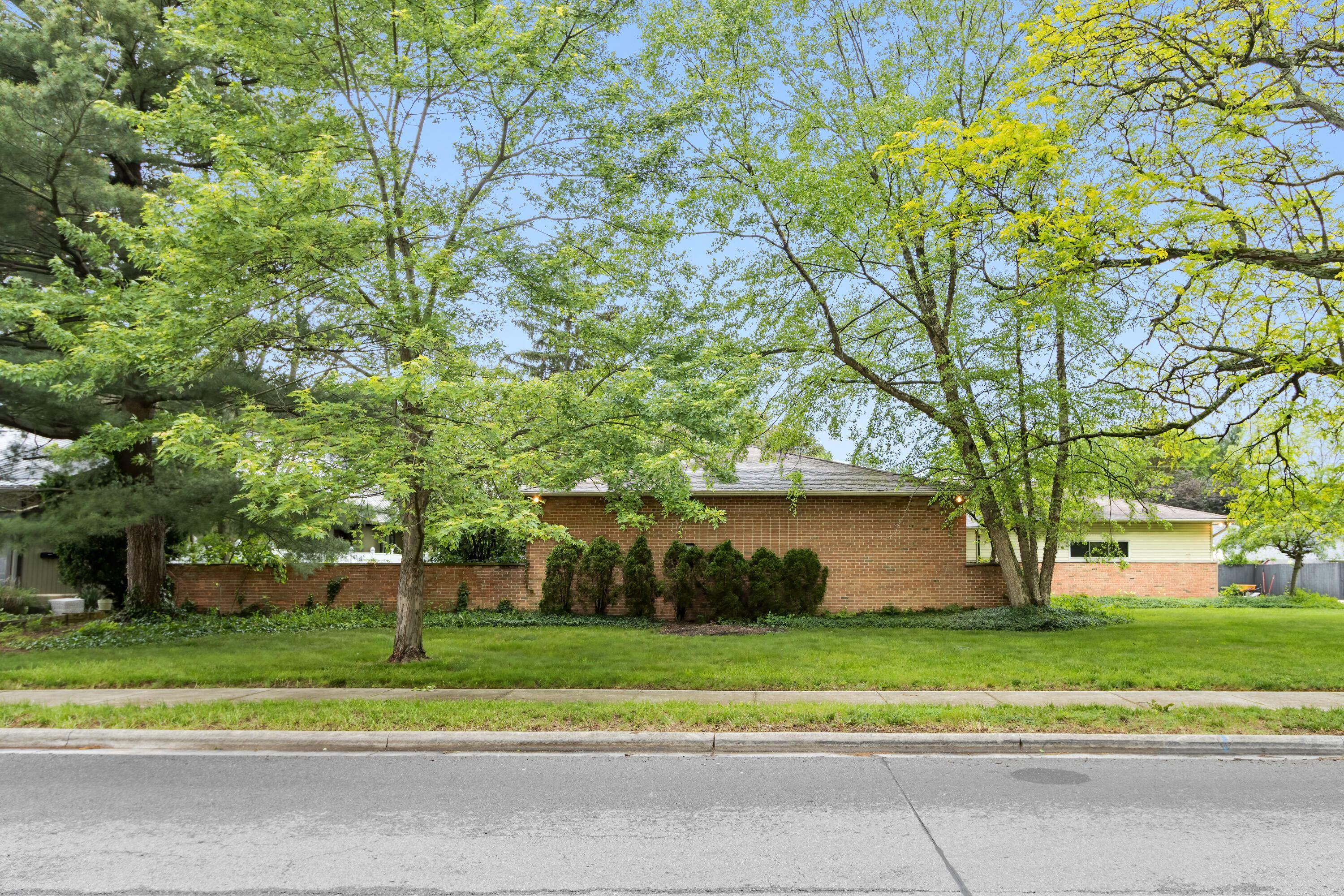 Property Photo:  293 Flint Ridge Drive  OH 43230 