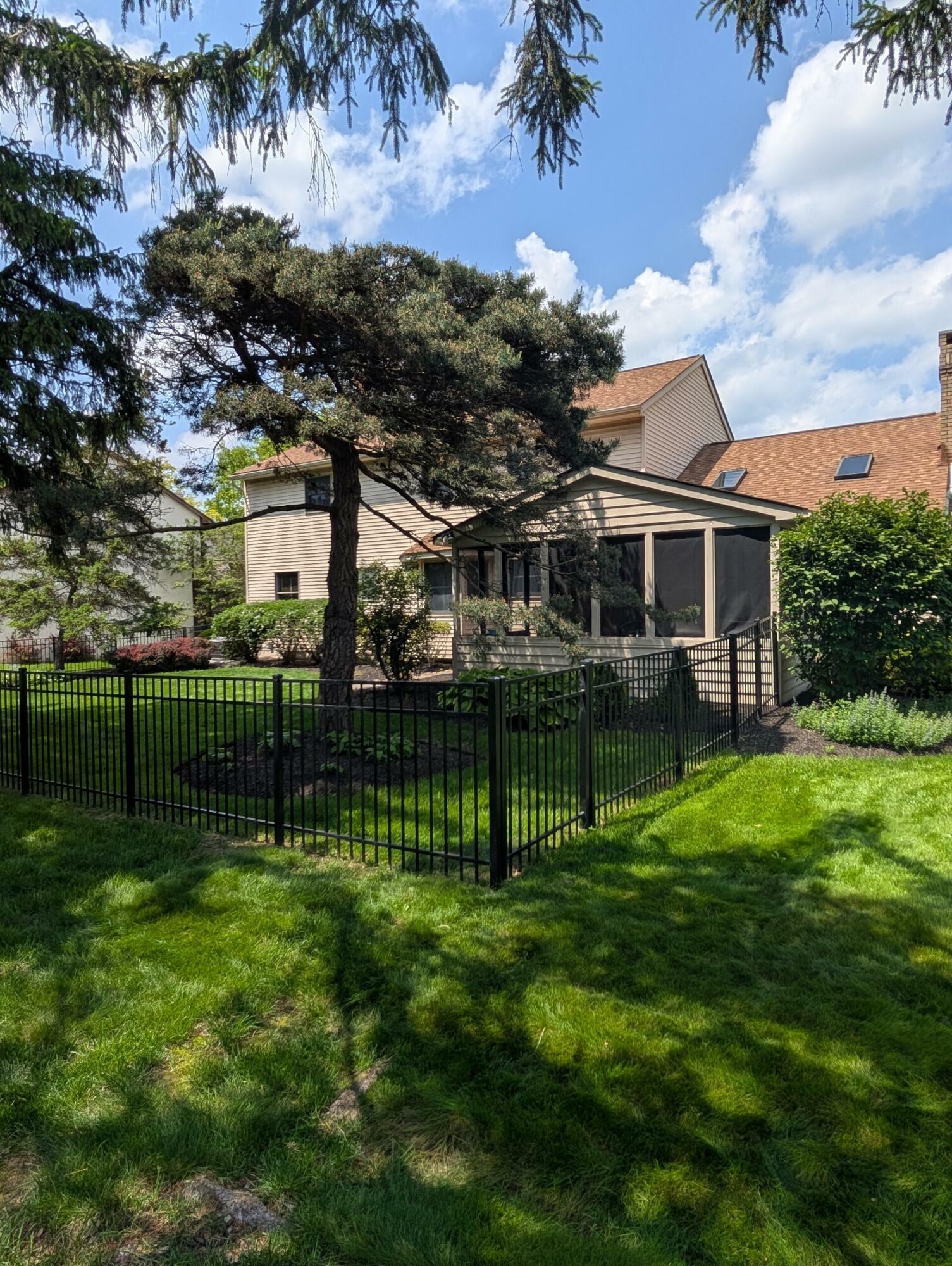1009 Tall Tree Court  Westerville OH 43081 photo