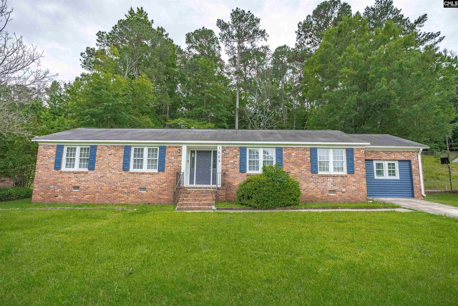 Property Photo: 1604 Nunamaker SC 29210