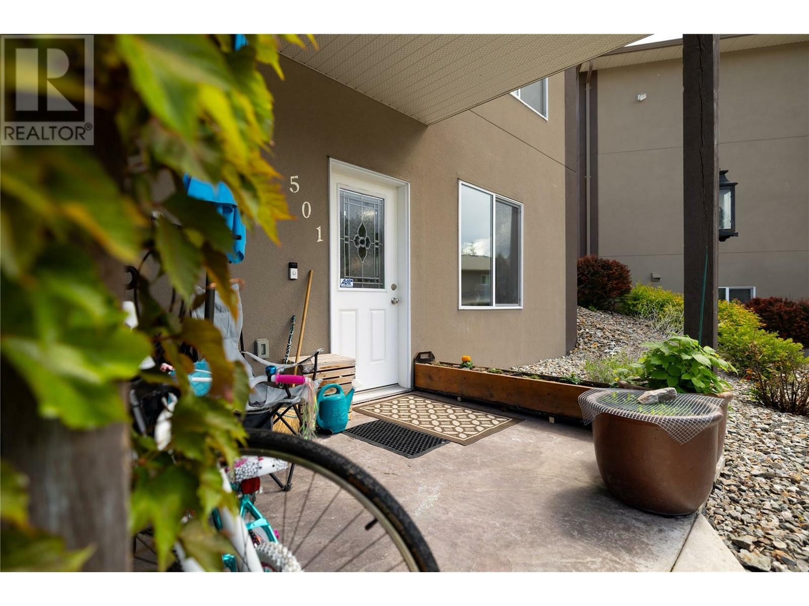 1449 1 Avenue Northeast  Salmon Arm BC V1E 0C4 photo