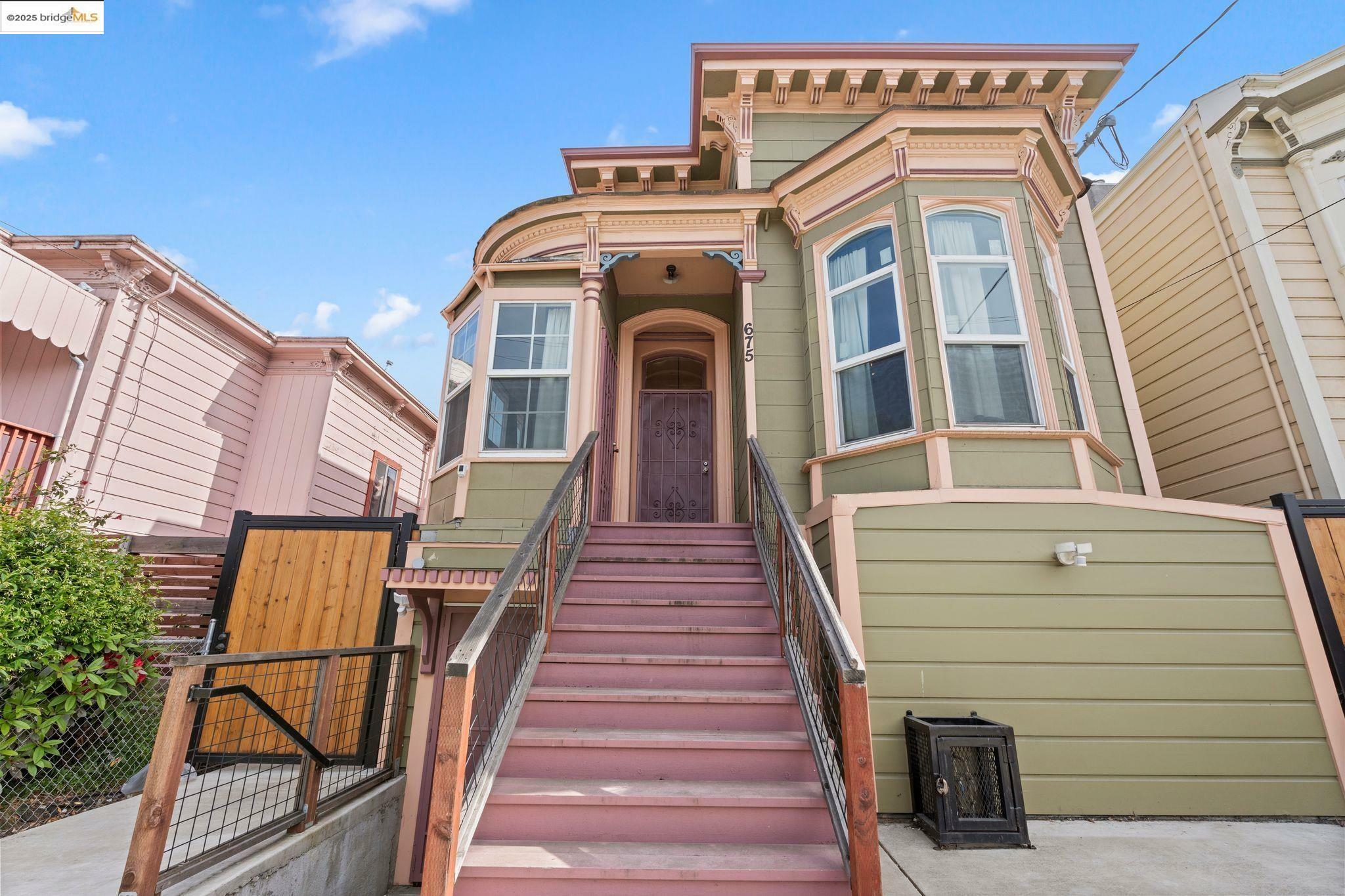 Property Photo: 675 25th St CA 94612