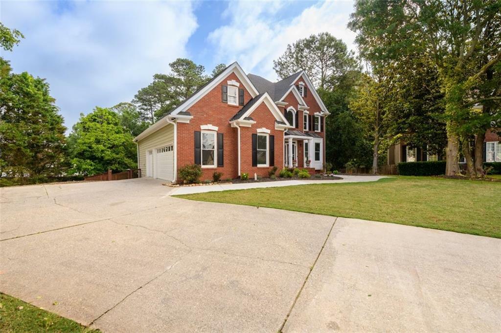 Property Photo: 620 Reeves Hill Point GA 30043