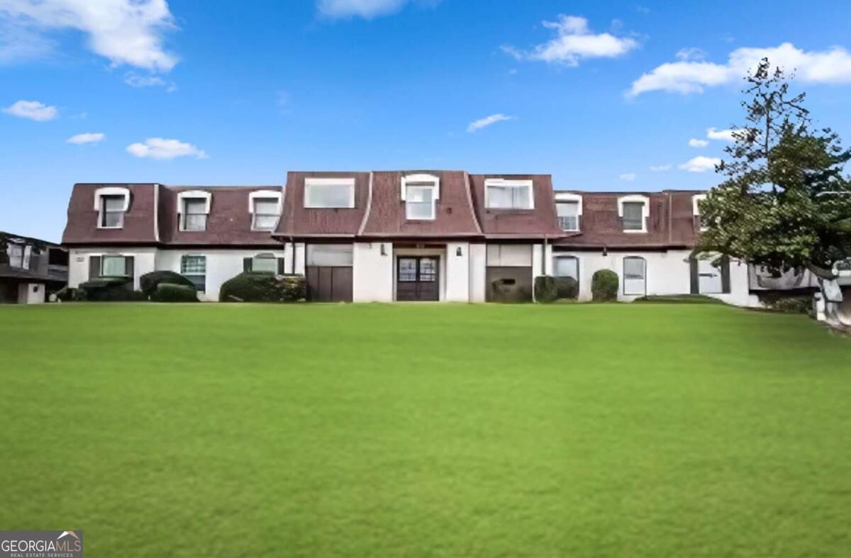 Property Photo: 12 Rue Fontaine GA 30038