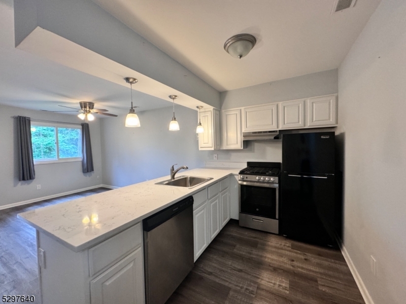 Property Photo:  2 Gunstock Dr  NJ 07462 