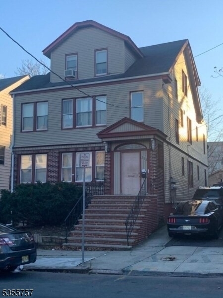 Property Photo: 292 Goldsmith Ave NJ 07112