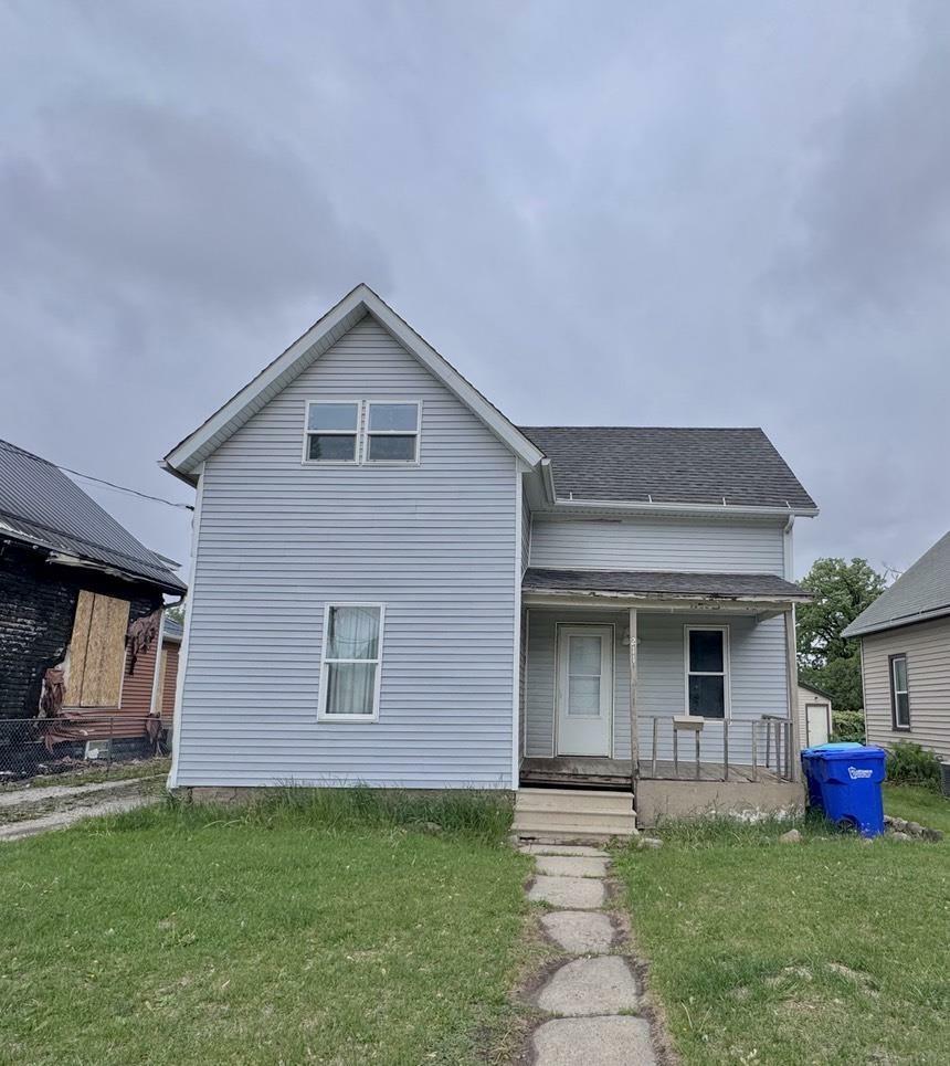 211 5th Ave SW  Oelwein IA 50662 photo