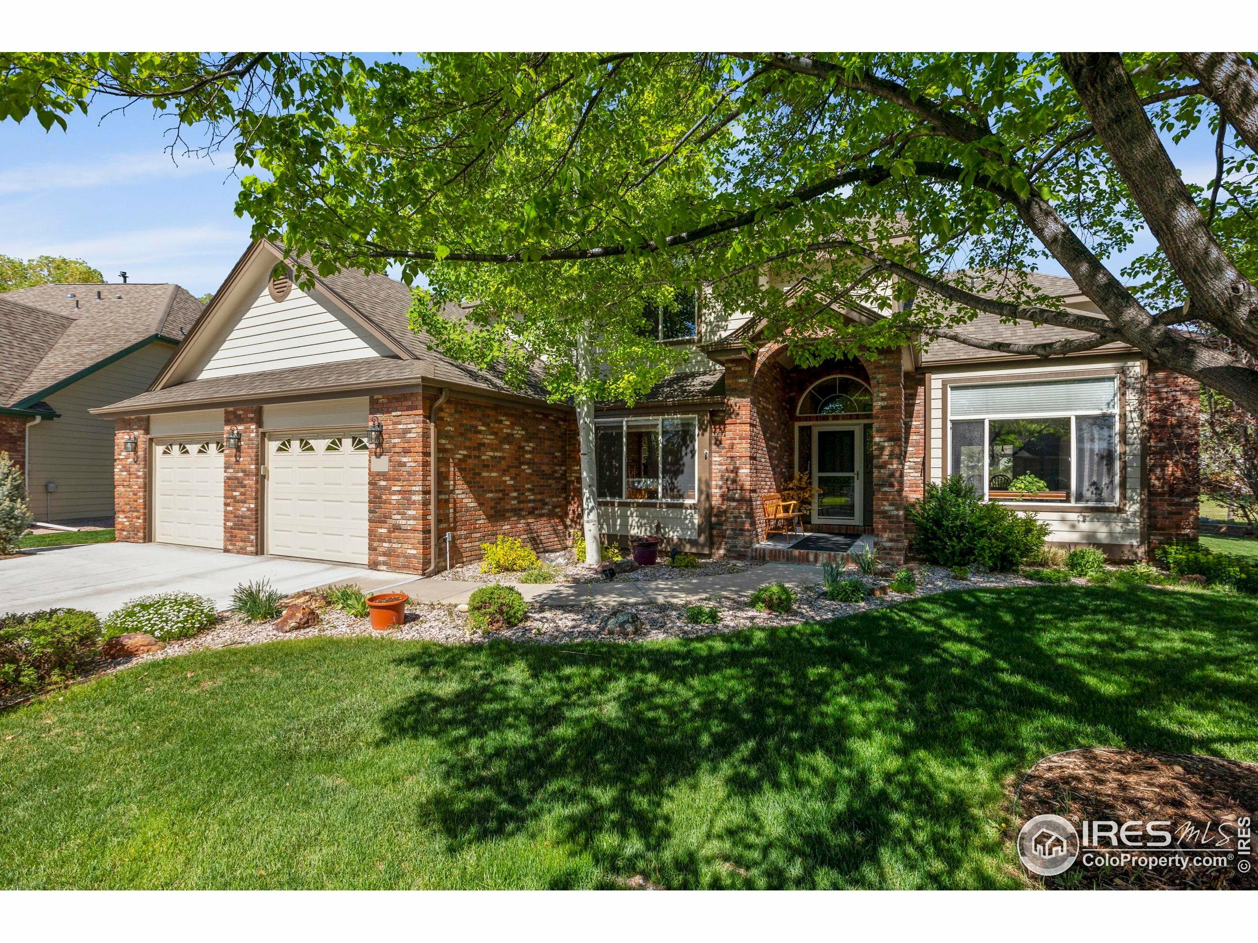 4127 Stoneham Cir  Loveland CO 80538 photo