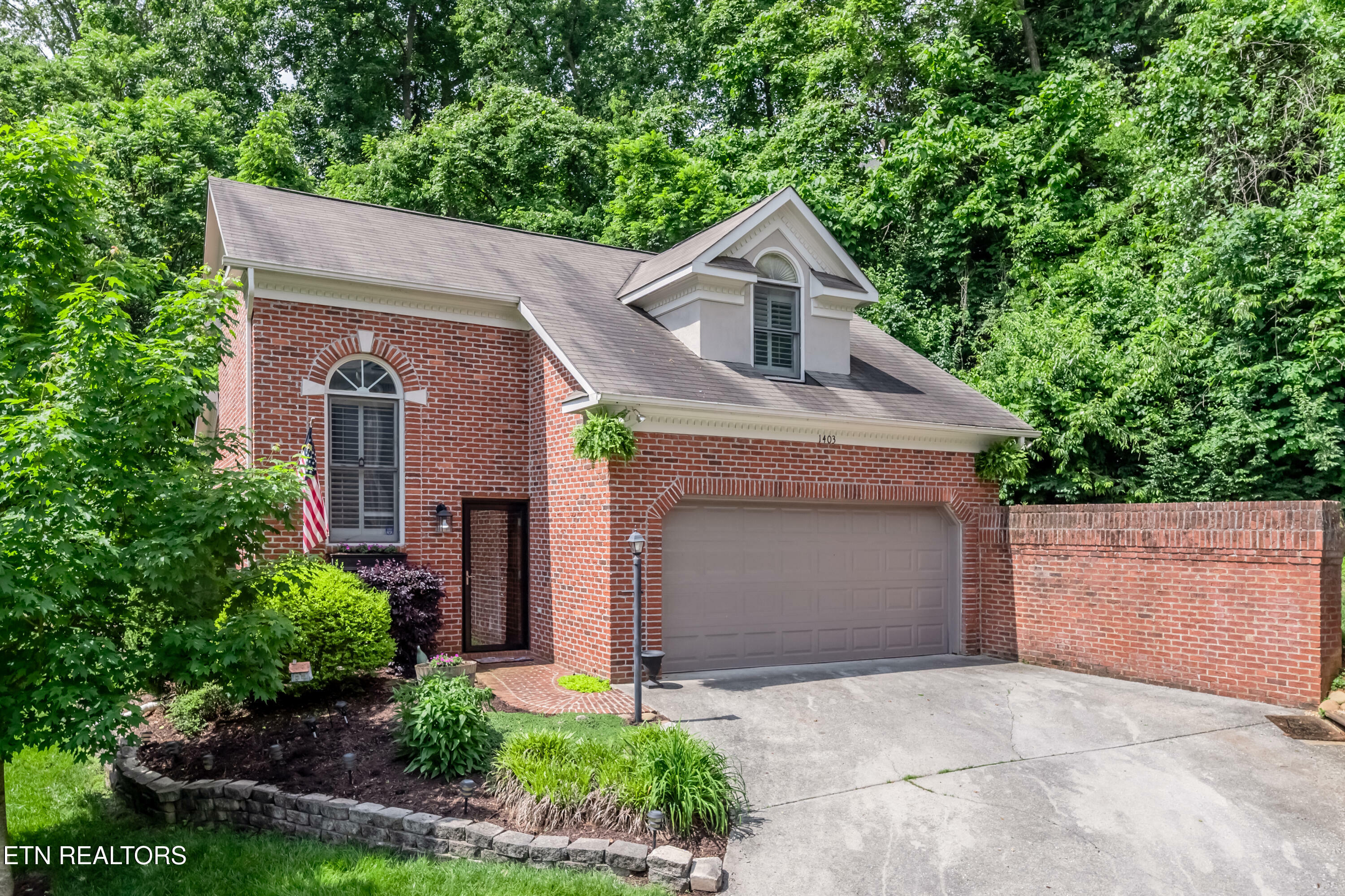 1403 Kenton Way  Knoxville TN 37922 photo