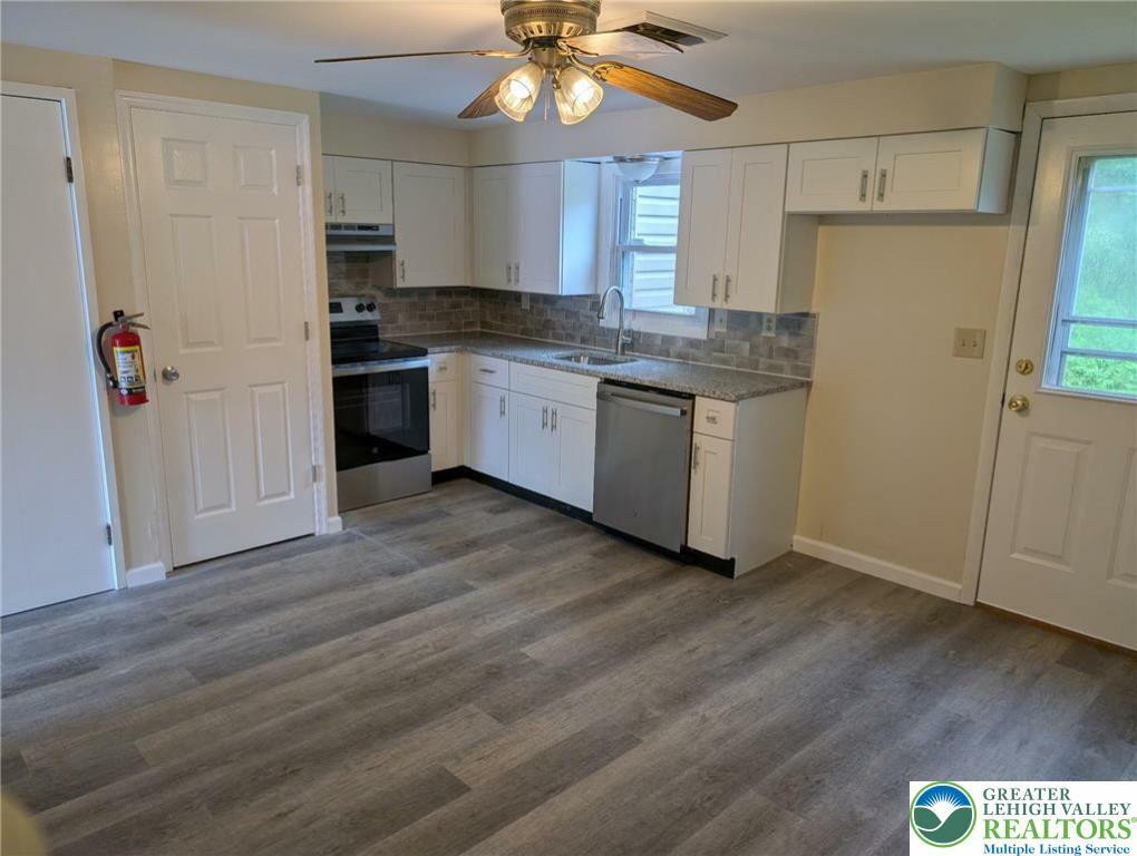 Property Photo: 121 Hillcrest Lane E38 PA 18080