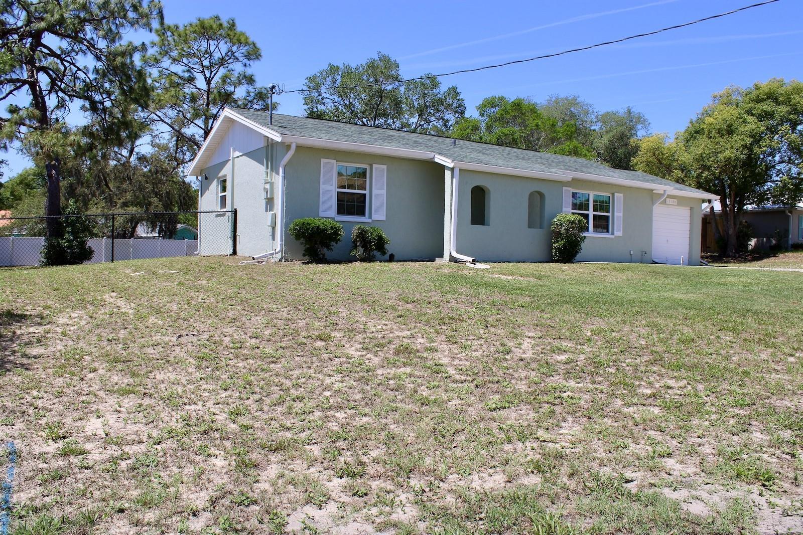 Property Photo: 13180 Lawrence Street FL 34609
