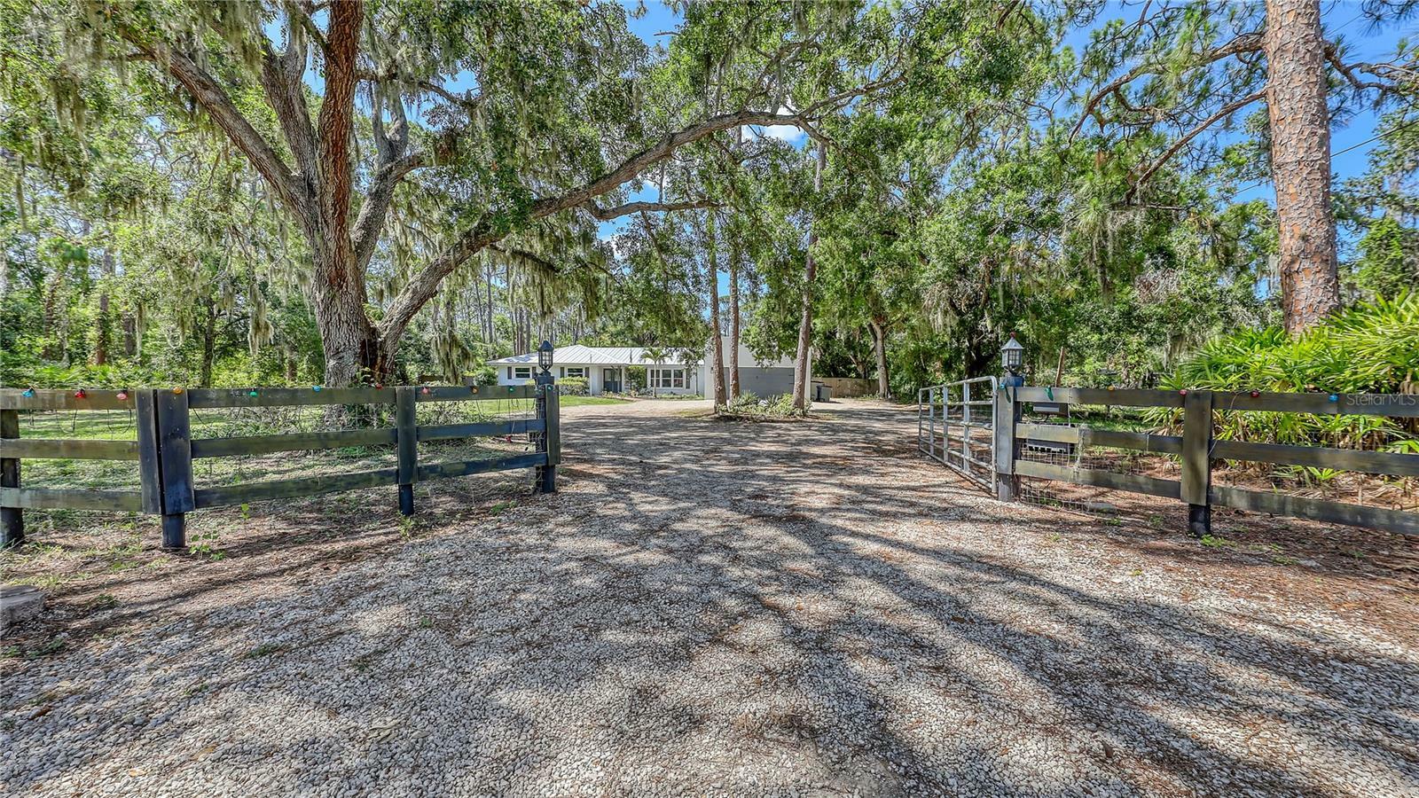 Property Photo: 6990 Richardson Road FL 34240