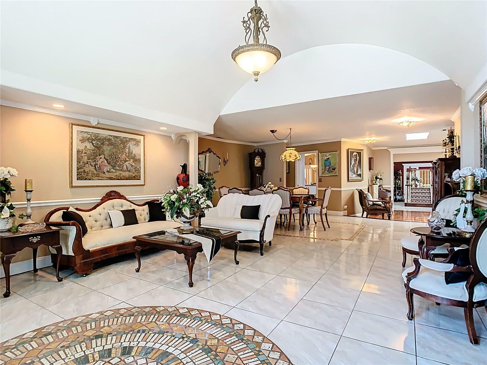 Property Photo: 5852 Medinah Way FL 32819