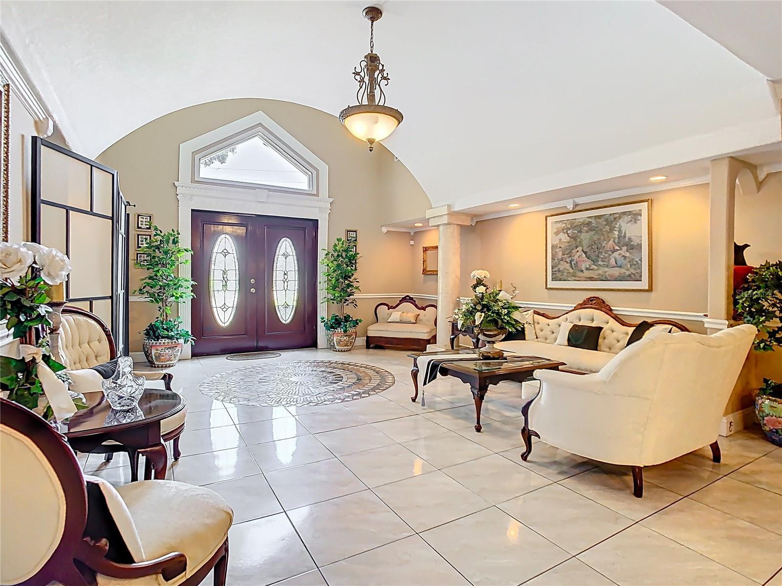 Property Photo: 5852 Medinah Way FL 32819