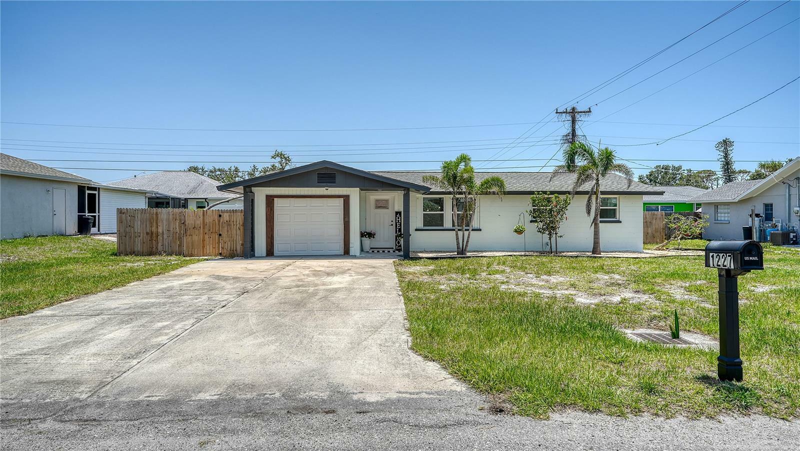 Property Photo: 1227 Porpoise Road FL 34293