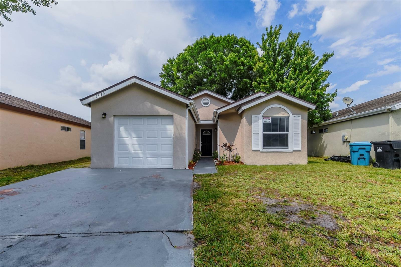 Property Photo: 5423 Blueberry Drive FL 32811