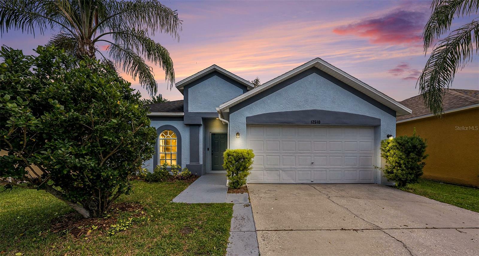 Property Photo:  12510 Sparkleberry Road  FL 33626 