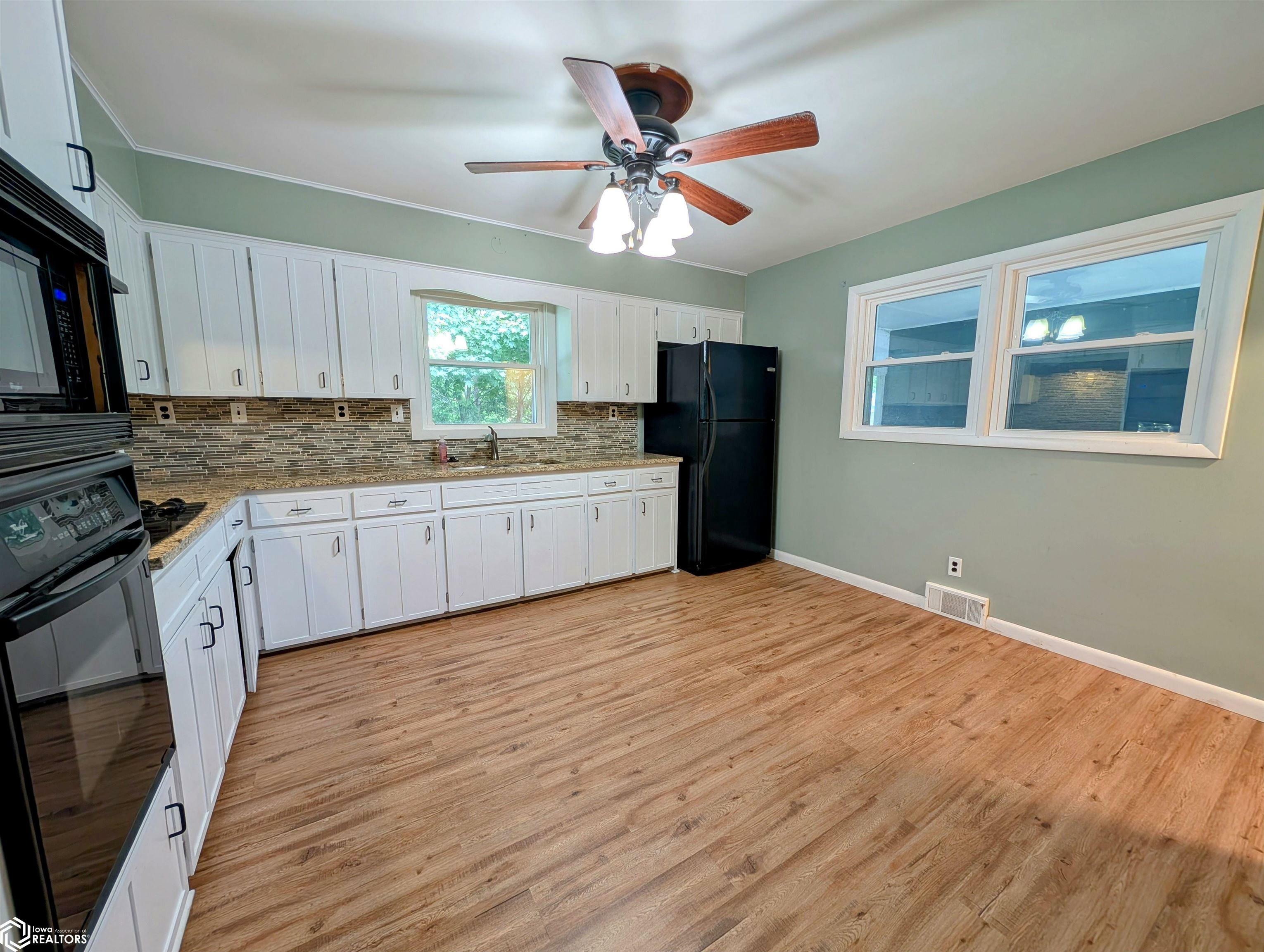 Property Photo: 2704 S Central Avenue IA 52601