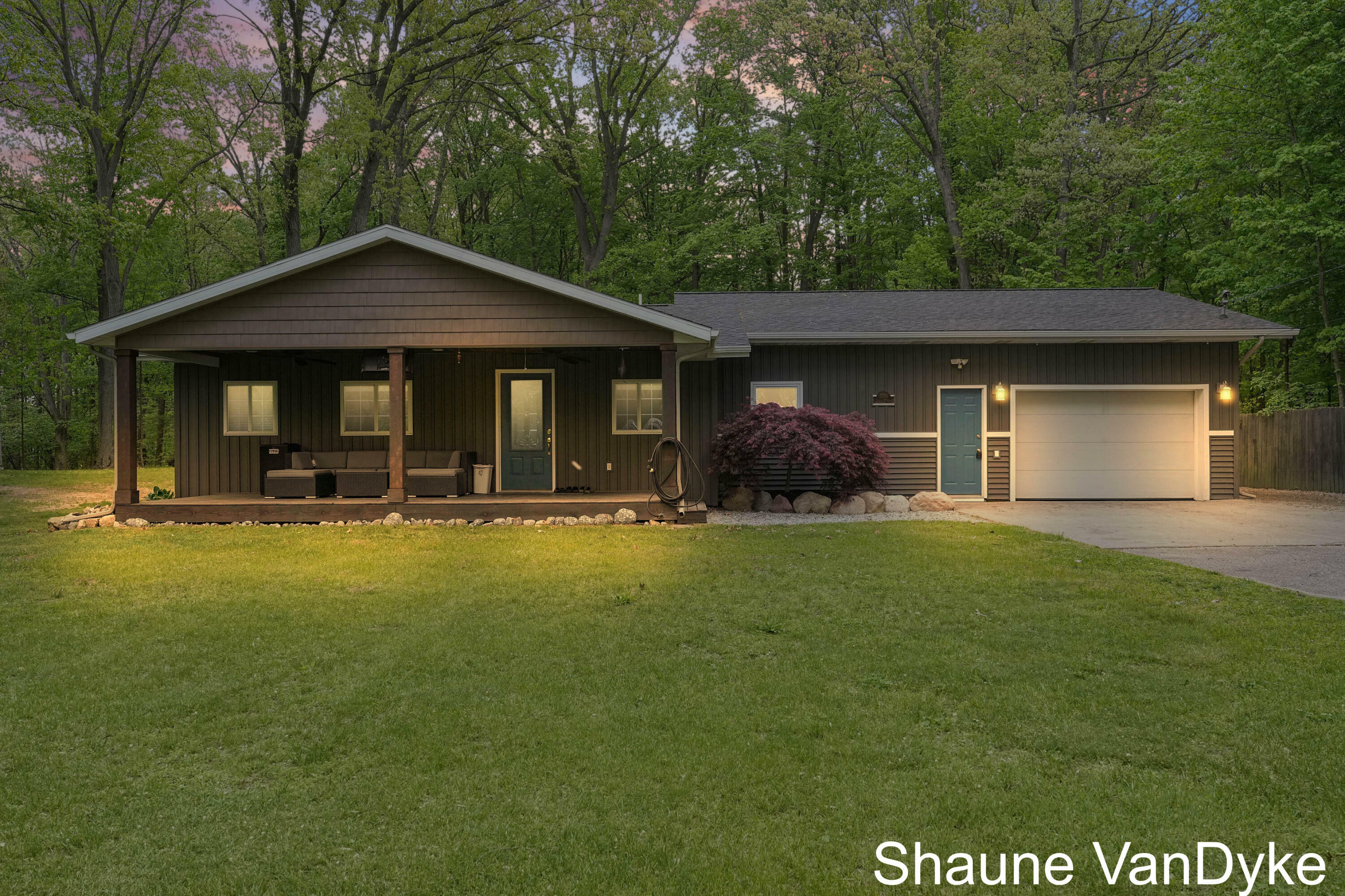 Property Photo: 5326 Division Avenue NE MI 49321