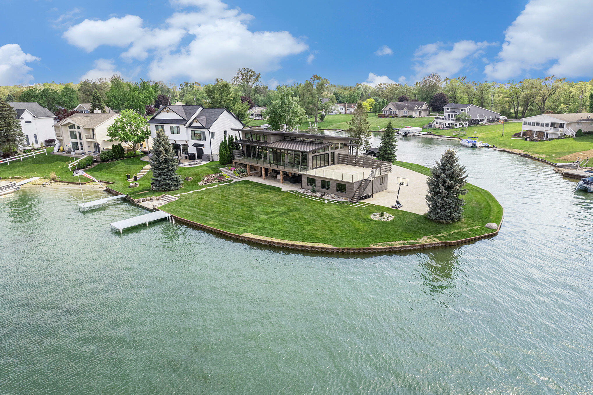 126 Robindale Court  Brooklyn MI 49230 photo